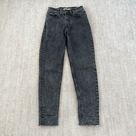 Levi's Denim - Levi's Mom Jeans High Waisted 24